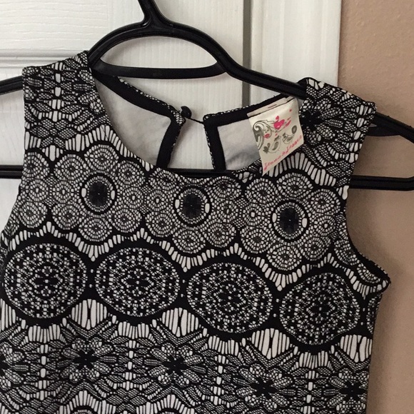 NWOT Girls sz 7 Black and white dress - Picture 2 of 3